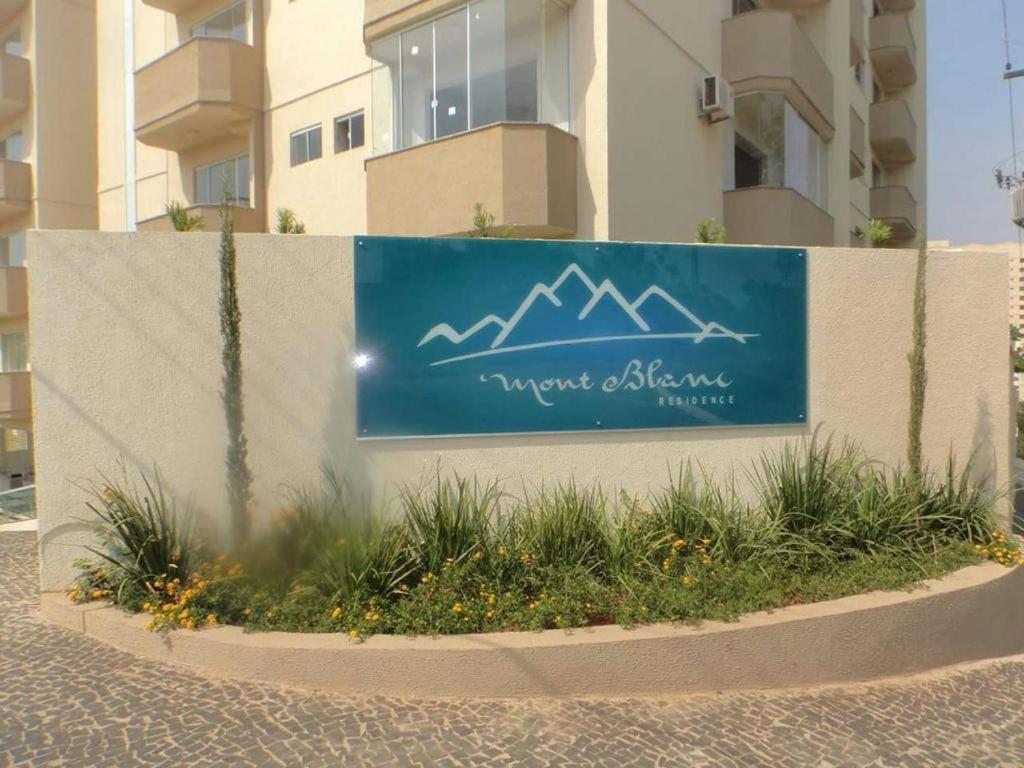 Flat 111 Mont Blanc Caldas Novas Leia Atentamente O Anuncio Εξωτερικό φωτογραφία